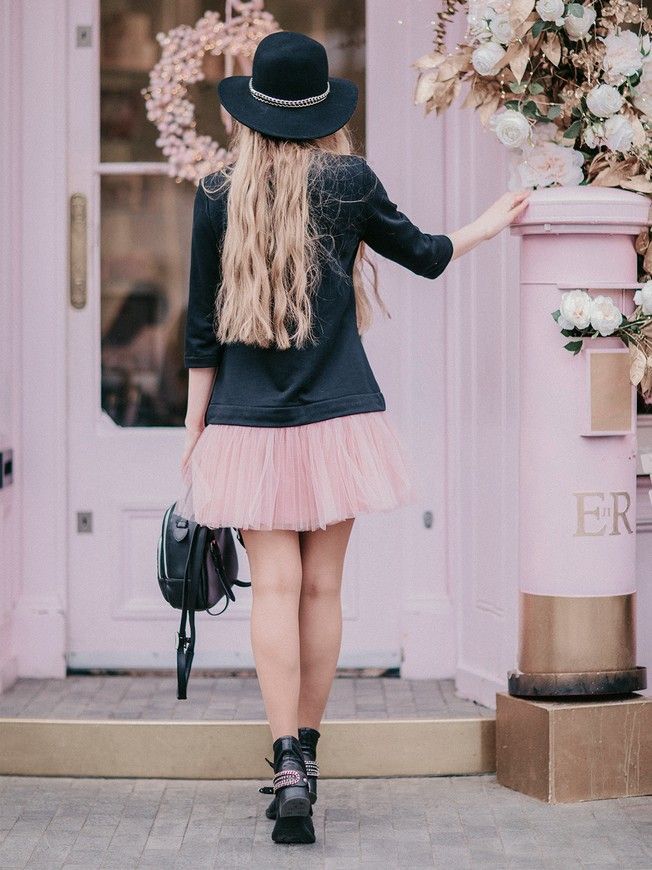 Constructor-dress black Airdress with removable blush pink skirt