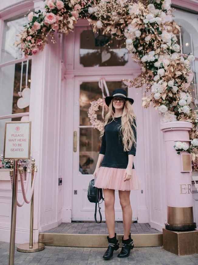 Constructor-dress black Airdress with removable blush pink skirt