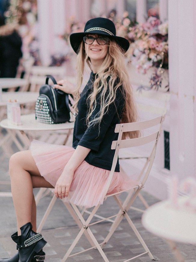Constructor-dress black Airdress with removable blush pink skirt