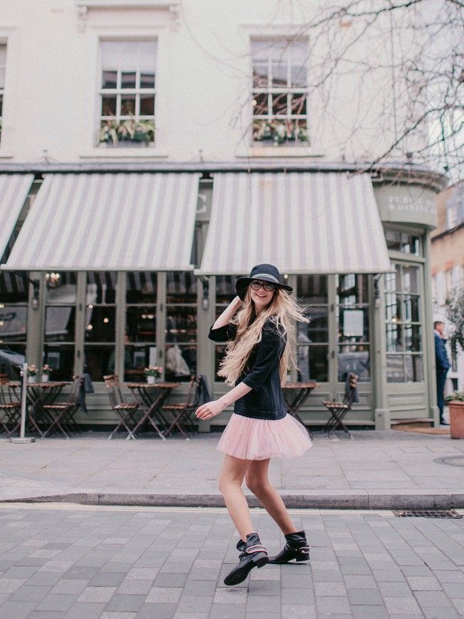 Constructor-dress black Airdress with removable blush pink skirt