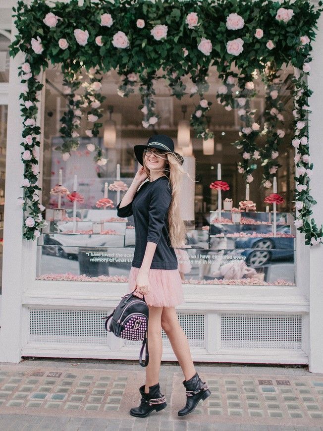 Constructor-dress black Airdress with removable blush pink skirt