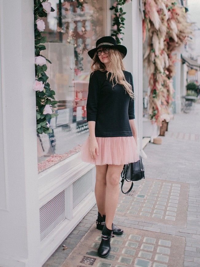 Constructor-dress black Airdress with removable blush pink skirt
