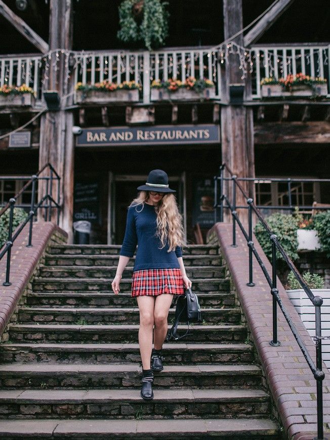 Constructor-dress Navy blue Airdress with removable red tartan skirt