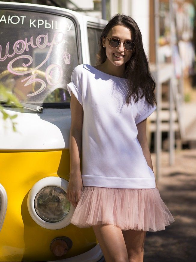 Constructor-dress white Airdress with removable blush pink skirt