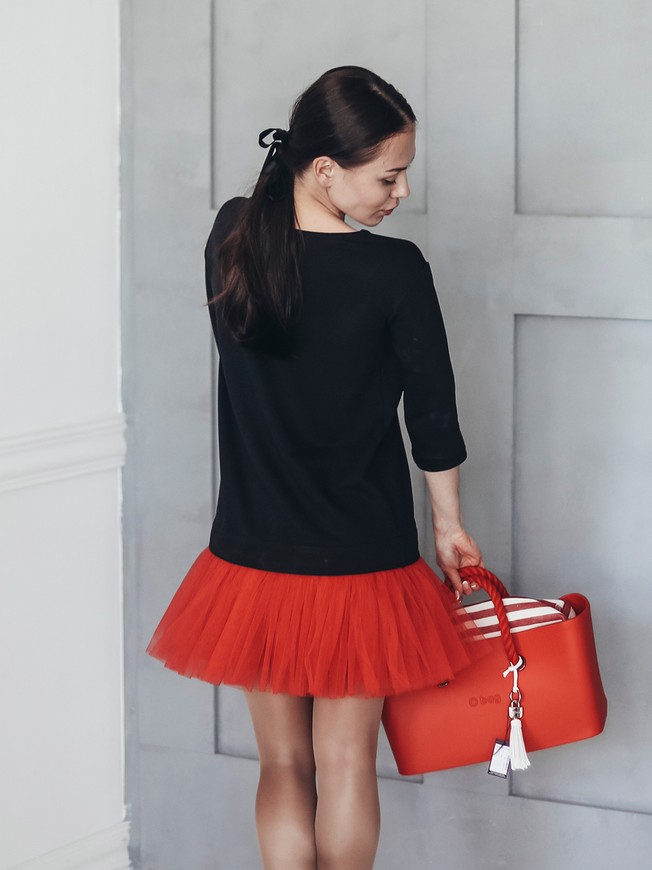 Сукня-конструктор AIRDRESS чорна зі знімною червоною спідницею