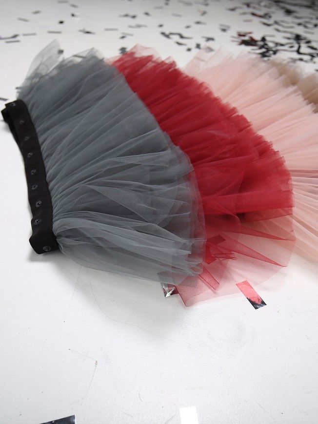 AIRDRESS set: black top and 6 removable skirts (lush smoky, latte, blush pink, marsala, graphite gray)