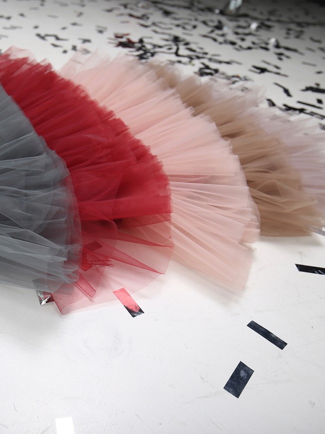 AIRDRESS set: black top and 5 removable skirts (lush smoky, latte, blush pink, marsala, graphite gray)