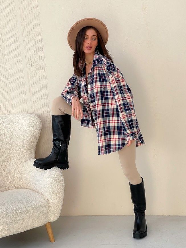 Shirt oversize Boyfriend's Tyu-Tyu! One size milk in navy blue and red tartan