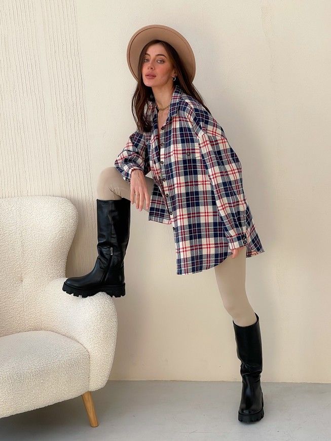 Shirt oversize Boyfriend's Tyu-Tyu! One size milk in navy blue and red tartan