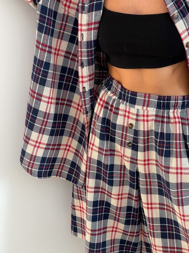 Shirt oversize Boyfriend's Tyu-Tyu! One size milk in navy blue and red tartan