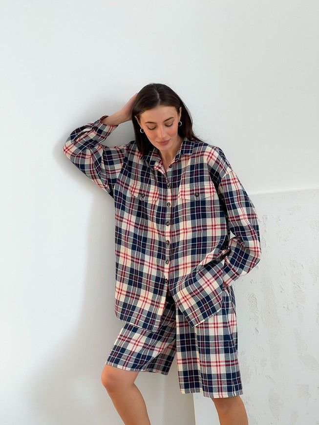 Shirt oversize Boyfriend's Tyu-Tyu! One size milk in navy blue and red tartan