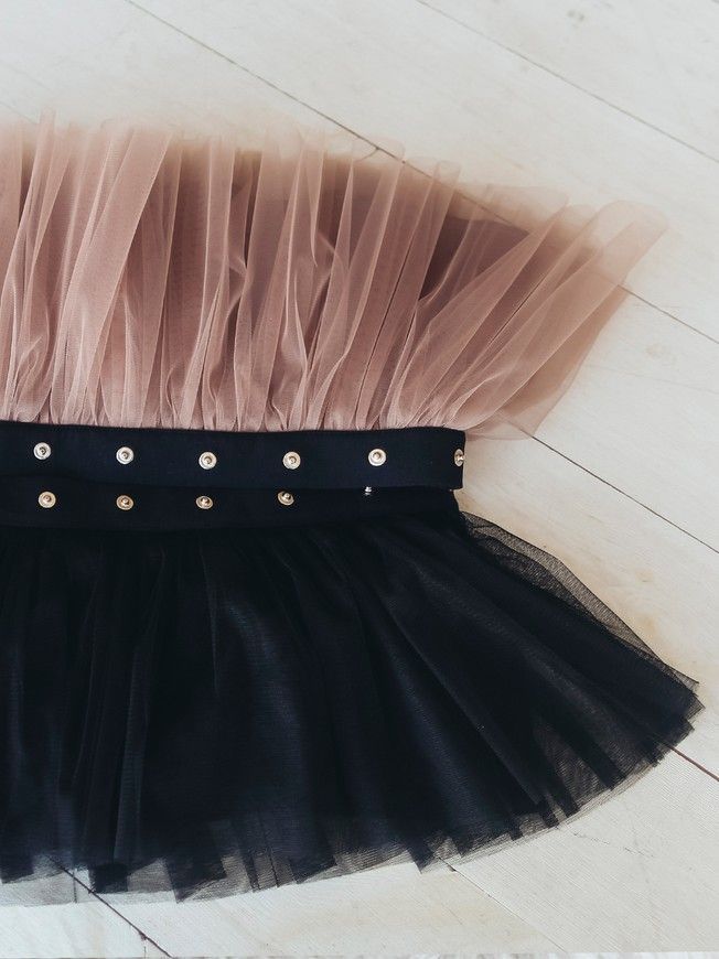 AIRDRESS set: black top and 6 removable skirts (lush smoky, latte, blush pink, marsala, graphite gray)