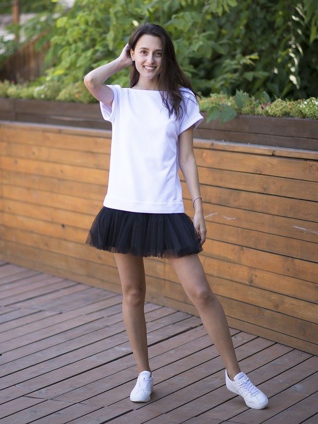 Constructor-dress white Airdress with removable black skirt