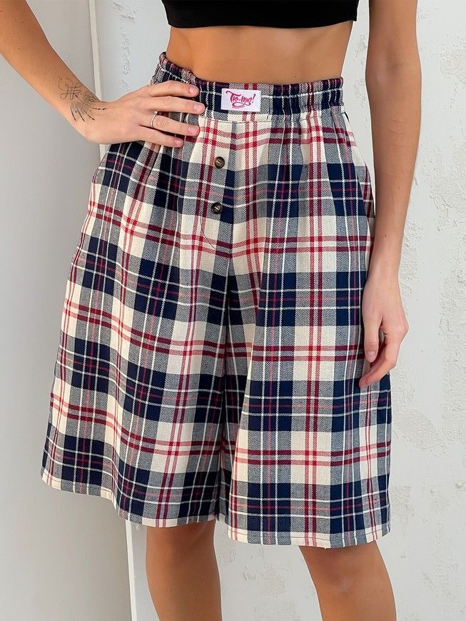 Bermuda shorts oversize Boyfriend's Tyu-Tyu! XS/S milk in red-navy blue tartan