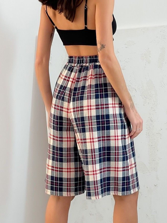 Bermuda shorts oversize Boyfriend's Tyu-Tyu! XS/S milk in red-navy blue tartan