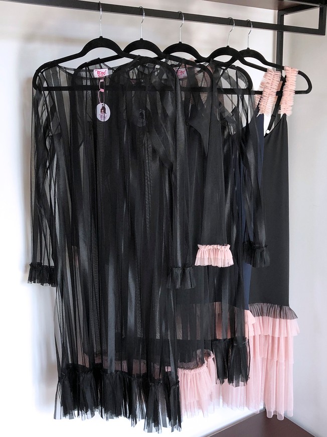 Платье-сетка Tulle Dress черное с пудровыми воланами