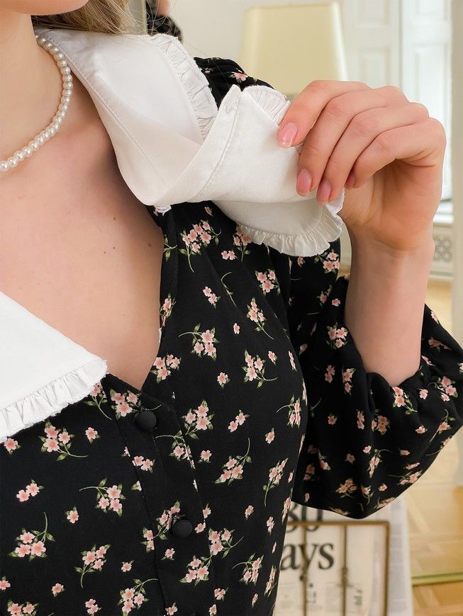 Платье на пуговках со съемным воротником и воланами Тю-Тю! XS черное в цветочный принт мини